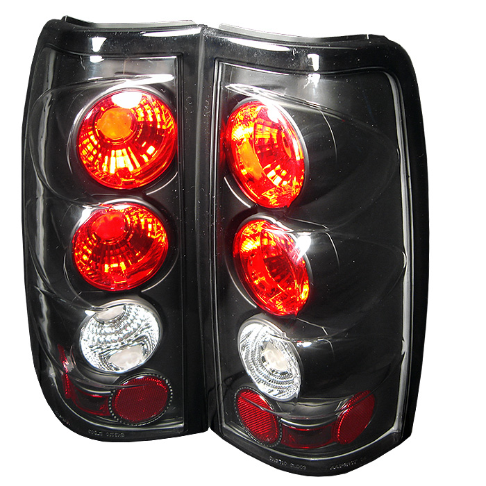 Chevy Silverado 1500/2500 03-06 / GMC Sierra 1500/2500/3500 04-06 ( Does Not Fit Stepside ) Euro Style Tail Lights - Black