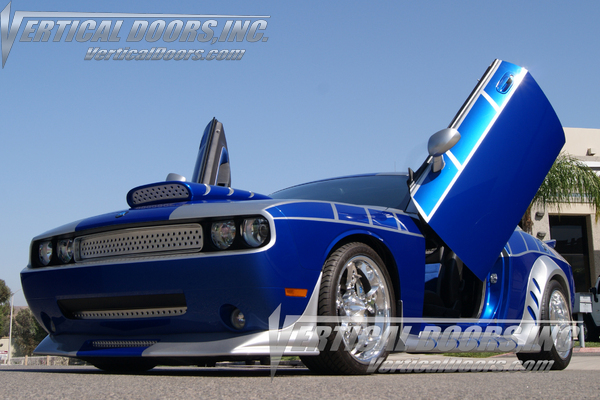 Dodge Challenger 2009-2010 Vertical Door Kit