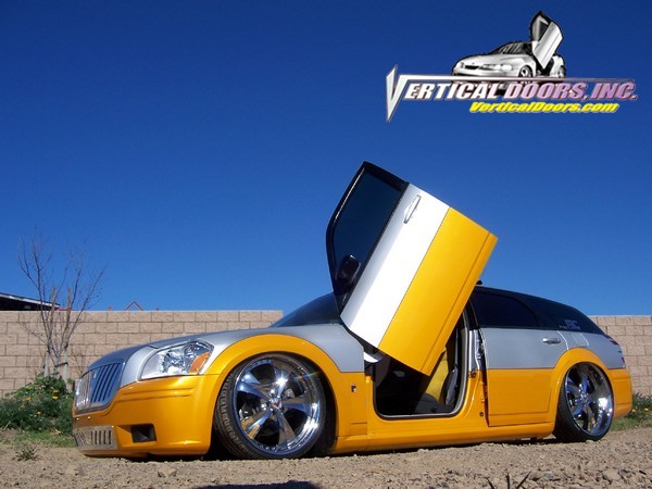 Dodge Magnum 2004-2008 Vertical Door Kit