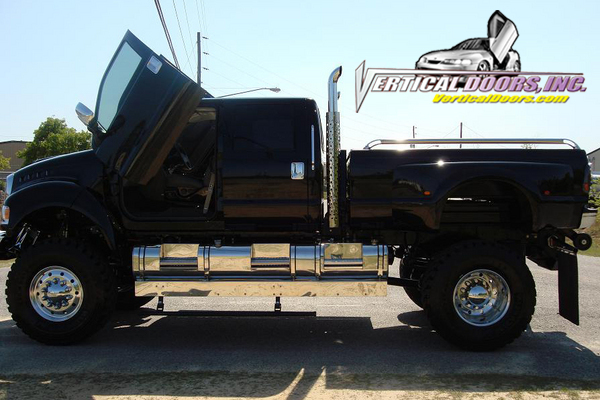 Ford F-650 2006-2010 Vertical Door Kit